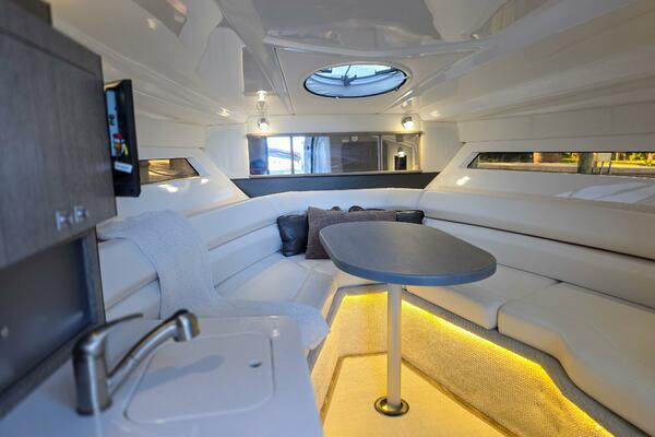 29ft Monterey Yacht For Sale