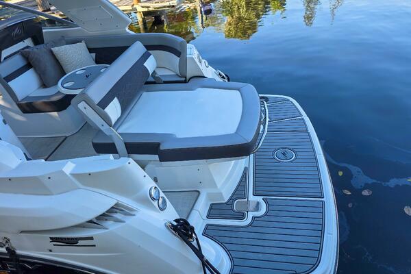 29ft Monterey Yacht For Sale