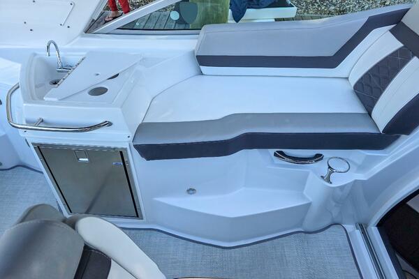 29ft Monterey Yacht For Sale