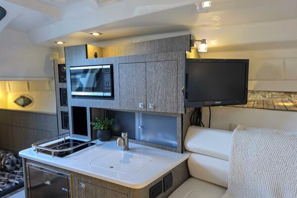 29ft Monterey Yacht For Sale