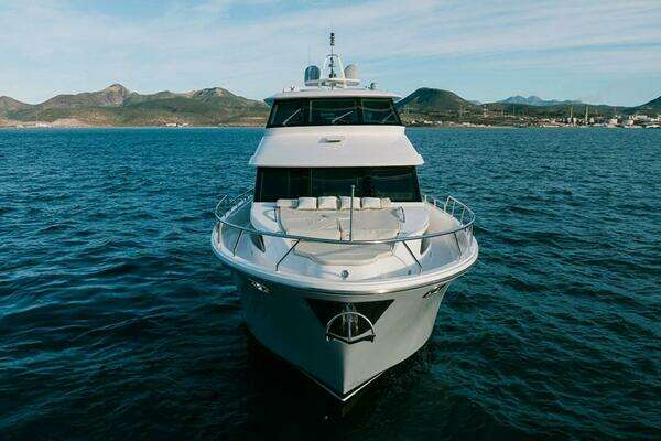 Photo of the 2010 Horizon Enclosed Pilothouse "3W"