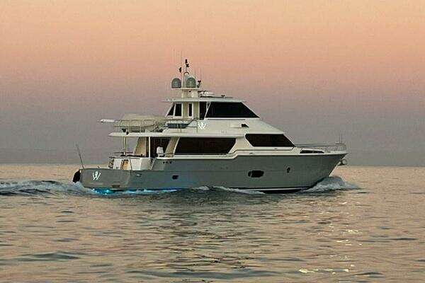 Photo of the 2010 Horizon Enclosed Pilothouse "3W"