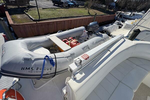 Isla Swintono 53ft Carver Yacht For Sale