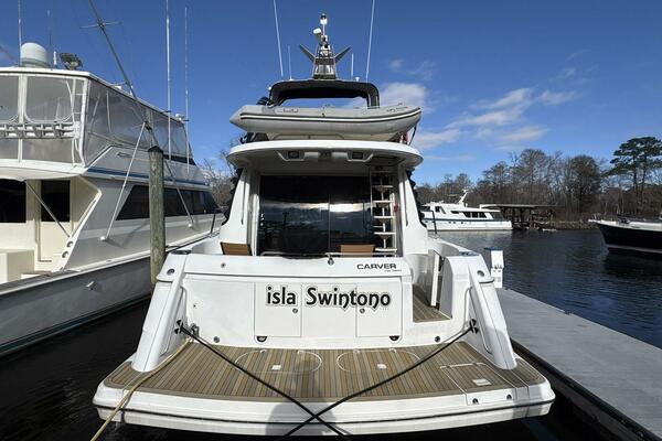 Isla Swintono 53ft Carver Yacht For Sale