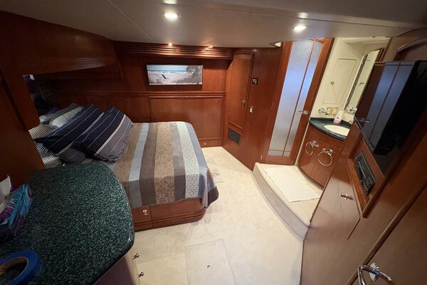 Isla Swintono 53ft Carver Yacht For Sale