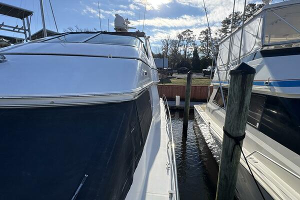 Isla Swintono 53ft Carver Yacht For Sale