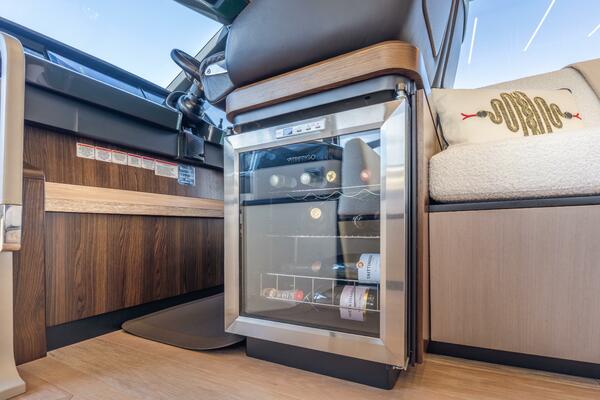 Triangle 58ft Absolute Yacht For Sale