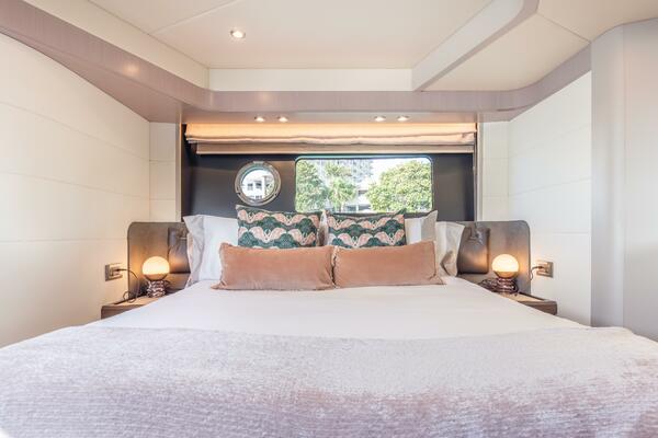 Triangle 58ft Absolute Yacht For Sale