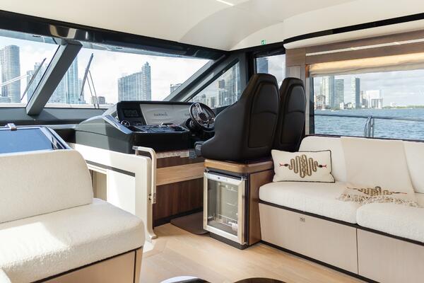 Triangle 58ft Absolute Yacht For Sale