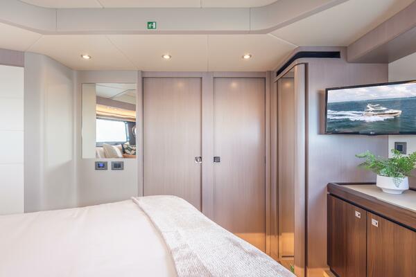 Triangle 58ft Absolute Yacht For Sale