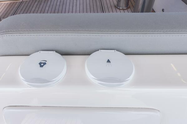 Triangle 58ft Absolute Yacht For Sale