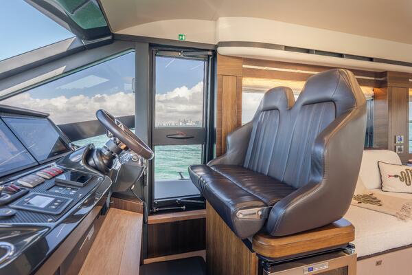 Triangle 58ft Absolute Yacht For Sale