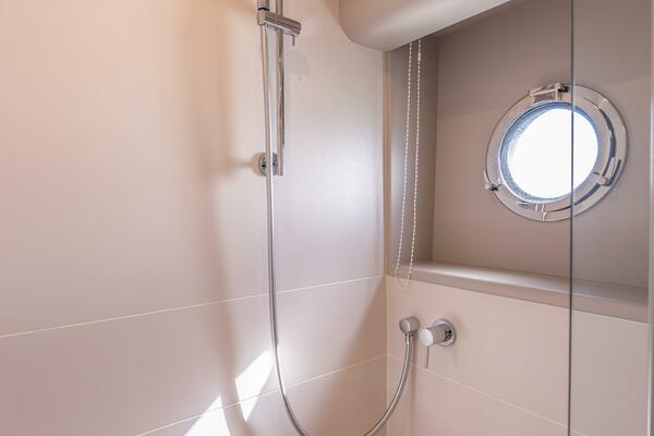 Triangle 58ft Absolute Yacht For Sale