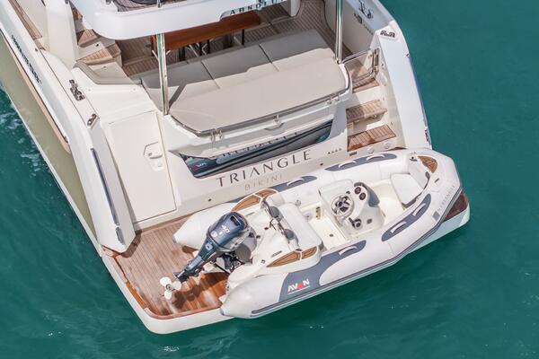 Triangle 58ft Absolute Yacht For Sale