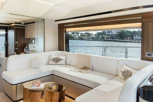 Absolute 58 Fly Yacht For Sale