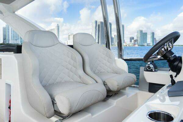 Absolute 58 Fly Yacht For Sale