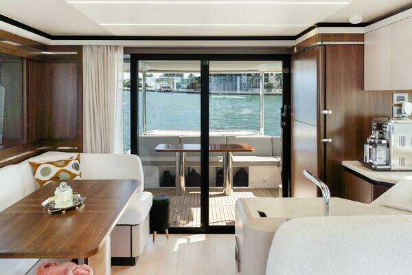 Absolute 58 Fly Yacht For Sale