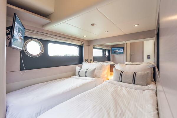 Triangle 58ft Absolute Yacht For Sale