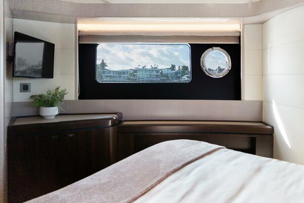 Triangle 58ft Absolute Yacht For Sale