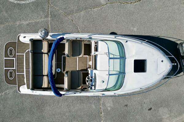 Photo of the 1999 Sea Ray 215 Express Cruiser