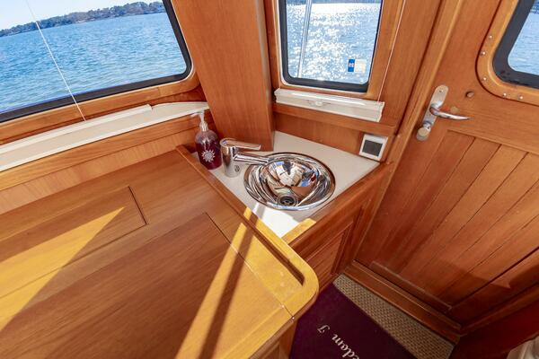 I Freedom I 49ft Grand Banks Eastbay Yacht For Sale