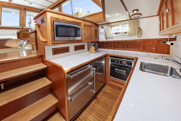 I Freedom I 49ft Grand Banks Eastbay Yacht For Sale