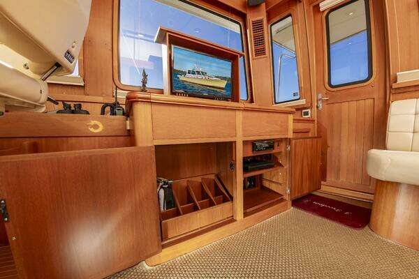 Grand Banks Eastbay 49 Eastbay SX Yacht For Sale