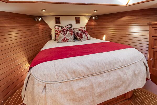 I Freedom I 49ft Grand Banks Eastbay Yacht For Sale