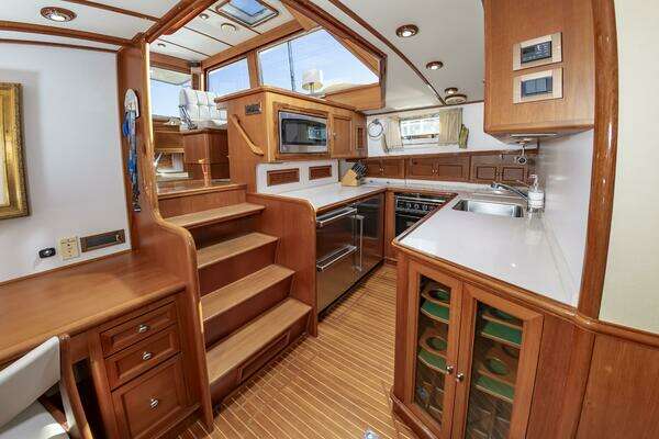 Grand Banks Eastbay 49 Eastbay SX Yacht For Sale