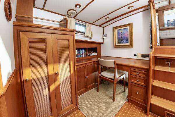 Grand Banks Eastbay 49 Eastbay SX Yacht For Sale