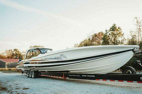 MTI V57 Yacht For Sale