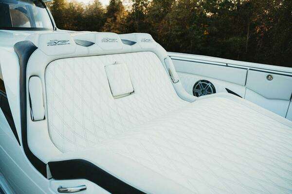 MTI V57 Yacht For Sale