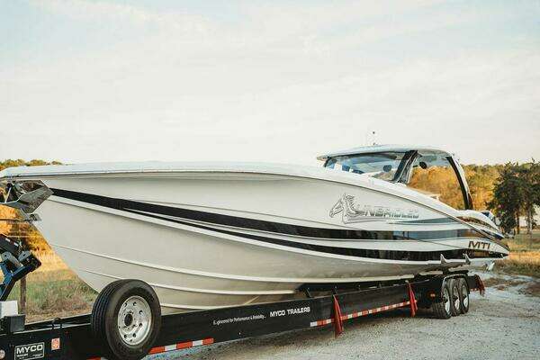 MTI V57 Yacht For Sale