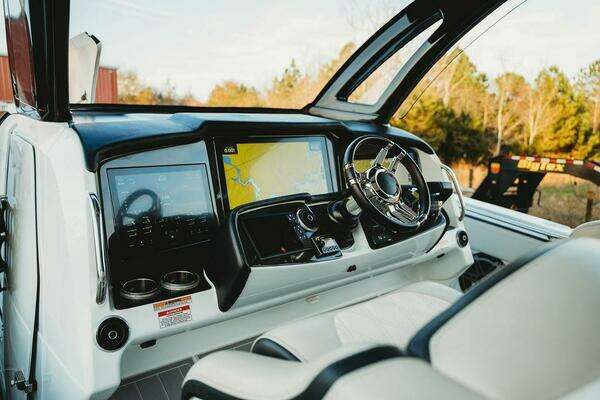 MTI V57 Yacht For Sale