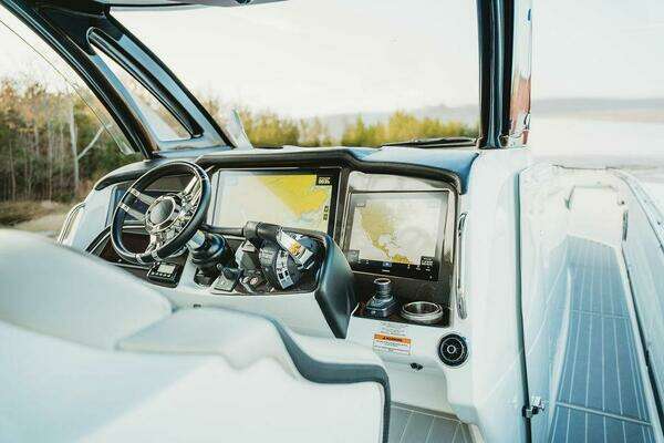 MTI V57 Yacht For Sale