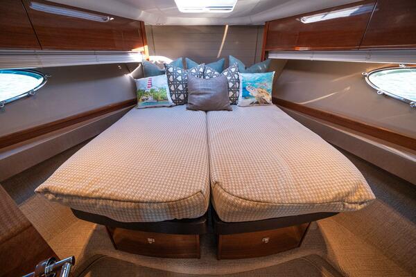 SEA LICIOUS 48ft Princess Yacht For Sale