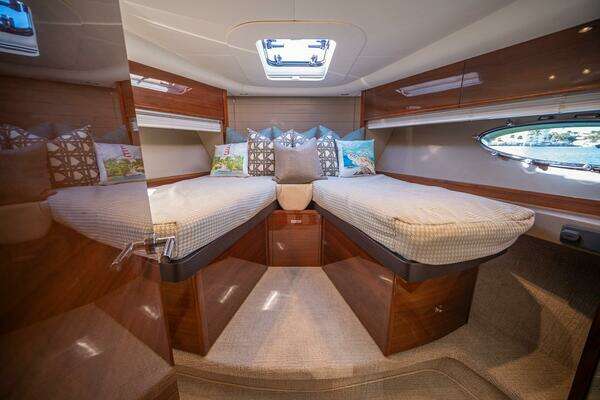 Princess V48 Yacht For Sale