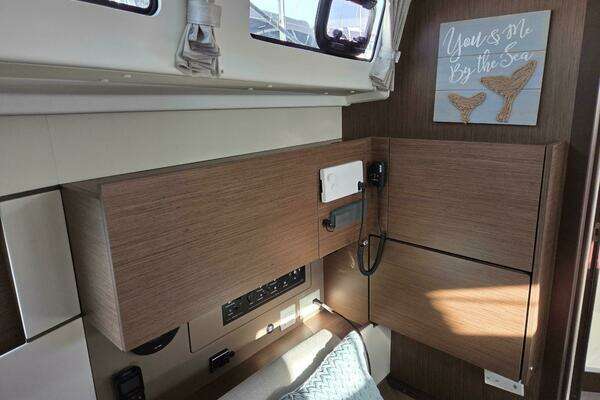 Beneteau Oceanis 38.1 Yacht For Sale