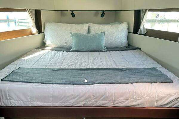 Photo of the 2022 Beneteau Oceanis 38.1 "Clewless"