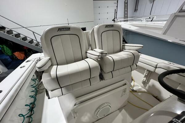 26ft Jupiter Yacht For Sale