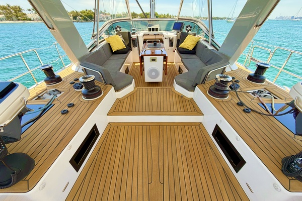 Vanishing Point 57ft Hylas Yacht For Sale