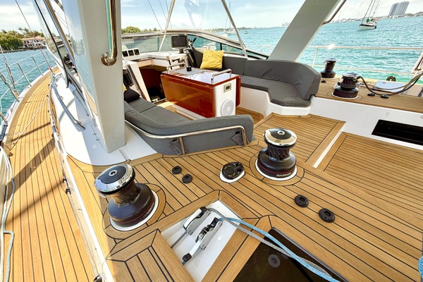 Vanishing Point 57ft Hylas Yacht For Sale