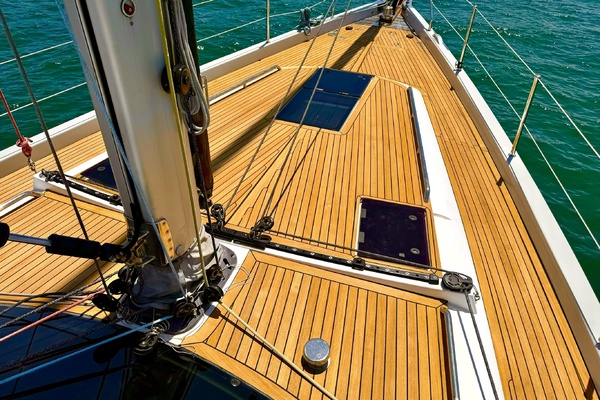 Vanishing Point 57ft Hylas Yacht For Sale