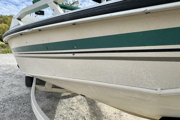 21ft Sun Tracker Yacht For Sale