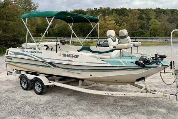 21ft Sun Tracker Yacht For Sale