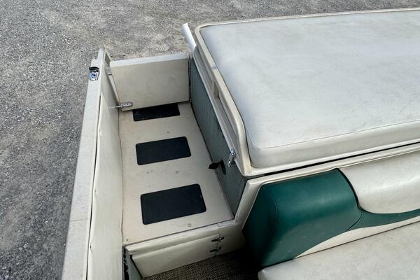 21ft Sun Tracker Yacht For Sale
