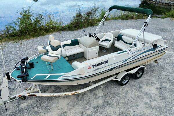 21-ft-Sun Tracker-2002-Party Deck 21- Norris Lake Tennessee United States  yacht for sale