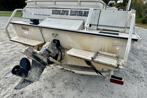 21ft Sun Tracker Yacht For Sale