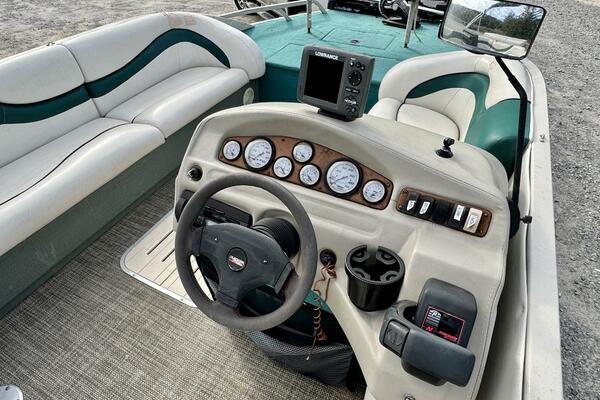 21ft Sun Tracker Yacht For Sale