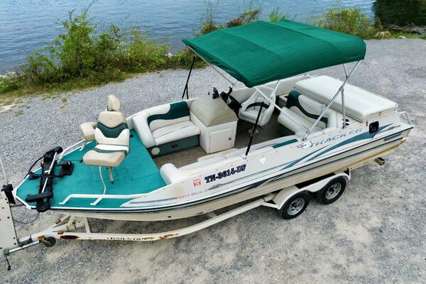 21ft Sun Tracker Yacht For Sale